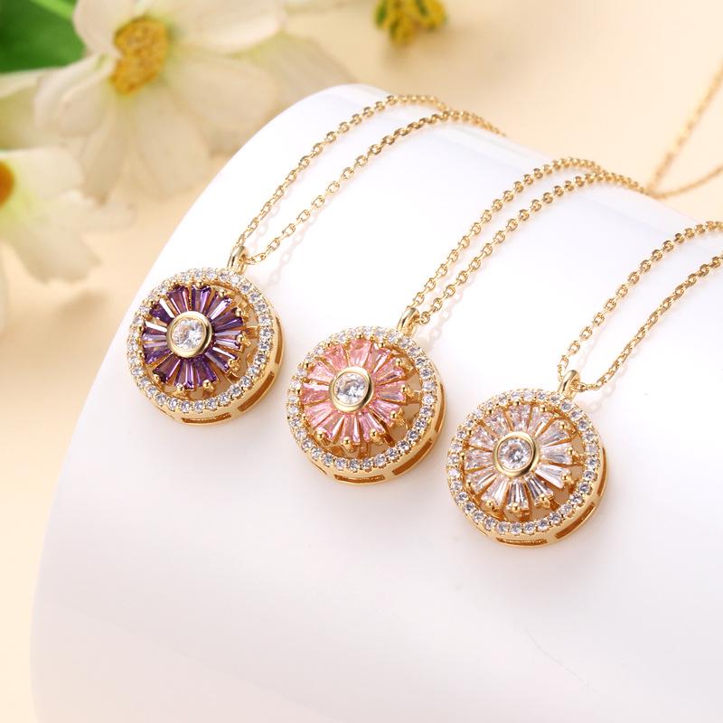 Rotating Zirconia Pendant Necklace for Women - TikTok Style, Micro-Paved Full Diamond, Good Luck Charm, Fashionable Clavicle Chain розовый
Rotating Zirconia Pendant Necklace for Women - TikTok Style, Micro-Paved Full Diamond, Good Luck Charm, Fashionable Clavicle Chain розовый