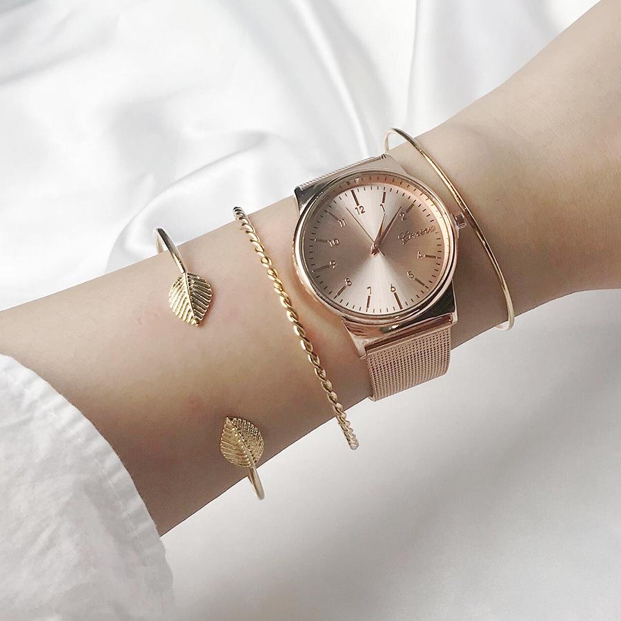 Модный глянцевый пеньковый канат золотой бисер листовой браслет из трех частей браслет золотой
Модный глянцевый пеньковый канат золотой бисер листовой браслет из трех частей браслет золотой