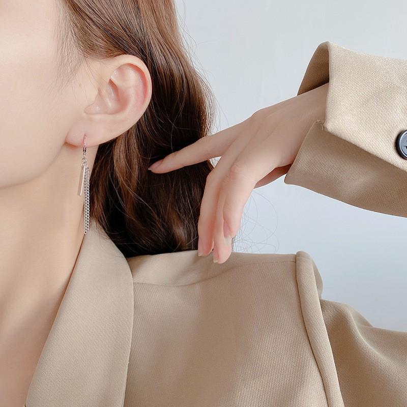 Minimalist Geometric Tassel Chain Earrings - Trendy Unisex Korean Style Hoops for a Versatile & Chic Look Small серебряный
Minimalist Geometric Tassel Chain Earrings - Trendy Unisex Korean Style Hoops for a Versatile & Chic Look Small серебряный