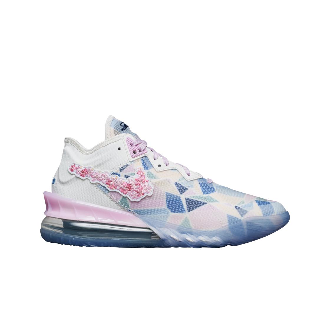 Nike X Atmos Lebron 18 Low Light Arctic Pink 275
Nike X Atmos Lebron 18 Low Light Arctic Pink 275