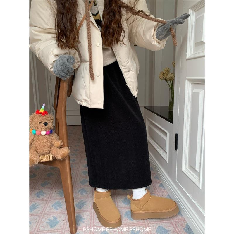Women s Winter Fleece Lined Corduroy Straight Midi Skirt with Front Slit One Size
Women s Winter Fleece Lined Corduroy Straight Midi Skirt with Front Slit One Size
