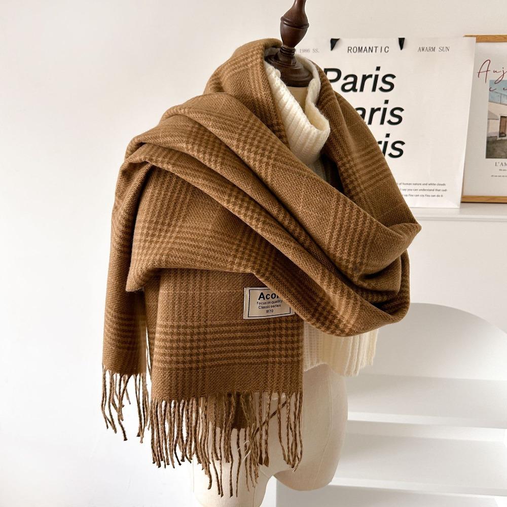 Retro high-end new tassel woven Korean version shawl scarf, winter warm and fashionable versatile plaid scarf 190*62CM
Retro high-end new tassel woven Korean version shawl scarf, winter warm and fashionable versatile plaid scarf 190*62CM