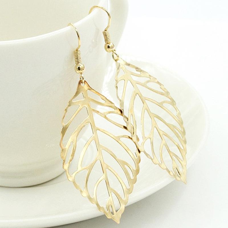 New 6 clours Metal leaves Earring Geometric Metal Swing Earrings for Women drop Earings Style Fashion Female Zircon
New 6 clours Metal leaves Earring Geometric Metal Swing Earrings for Women drop Earings Style Fashion Female Zircon