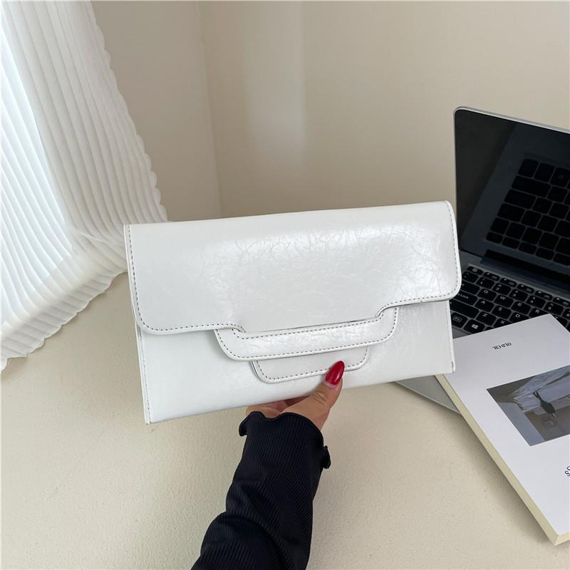 Handheld wallet small bag women s new fashion versatile high-end small square bag personalized change bag білий
Handheld wallet small bag women s new fashion versatile high-end small square bag personalized change bag білий