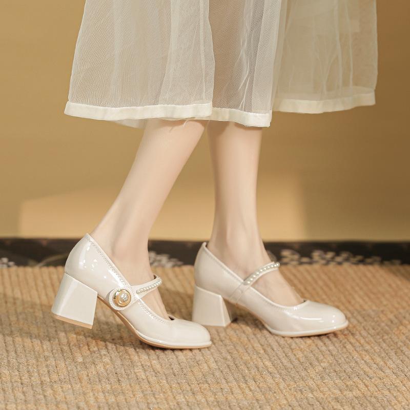 Mary Jane shallow mouth simple style versatile commuter toasting engagement bride shoes high heel thick heel single shoes women 40 чорний
Mary Jane shallow mouth simple style versatile commuter toasting engagement bride shoes high heel thick heel single shoes women 40 чорний
