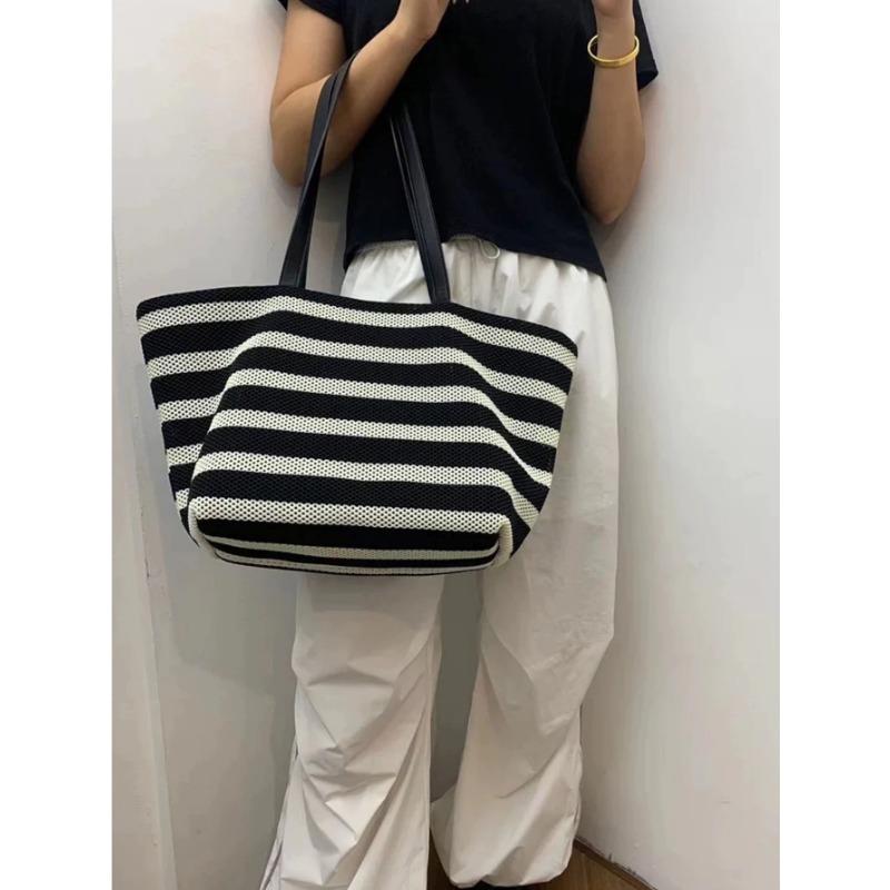 Large-capacity Tote Single-shoulder Woven Lazy Style Lightweight Vacation Shopping Bag чёрный/белый
Large-capacity Tote Single-shoulder Woven Lazy Style Lightweight Vacation Shopping Bag чёрный/белый