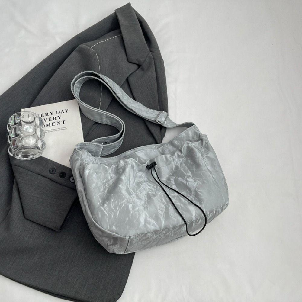 Zipper Drawstring Shoulder Bag Large Capacity Casual Crossbody Bag Street Nylon Shoulder Bag Girls серебряный
Zipper Drawstring Shoulder Bag Large Capacity Casual Crossbody Bag Street Nylon Shoulder Bag Girls серебряный