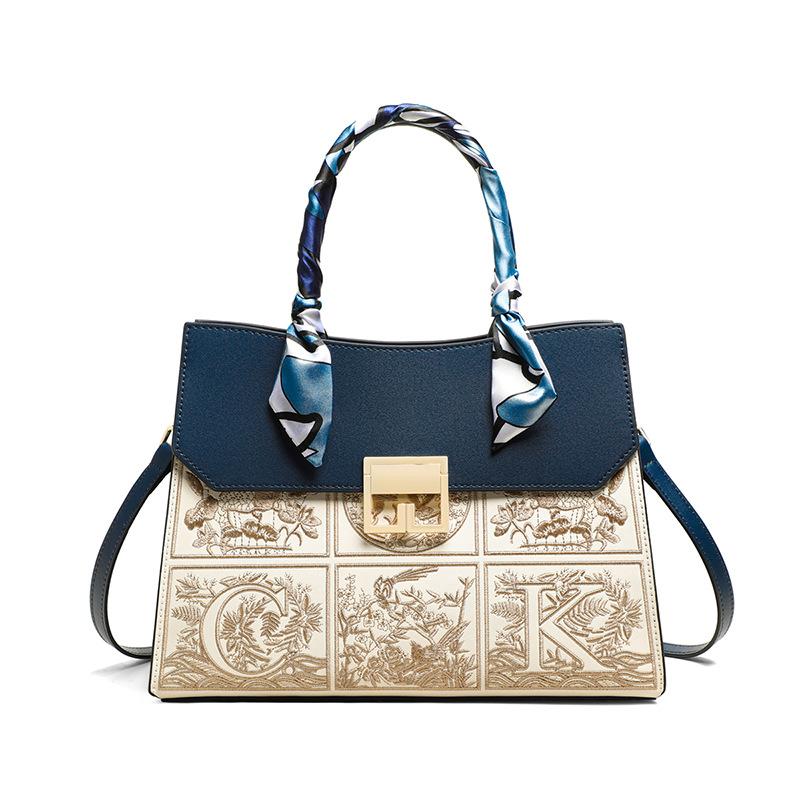 2025 New Autumn Winter Women s Bag for Mom, Wedding Bag with High-end Feel, Handbag for Middle-aged Women, Gift Bag for Women синій
2025 New Autumn Winter Women s Bag for Mom, Wedding Bag with High-end Feel, Handbag for Middle-aged Women, Gift Bag for Women синій