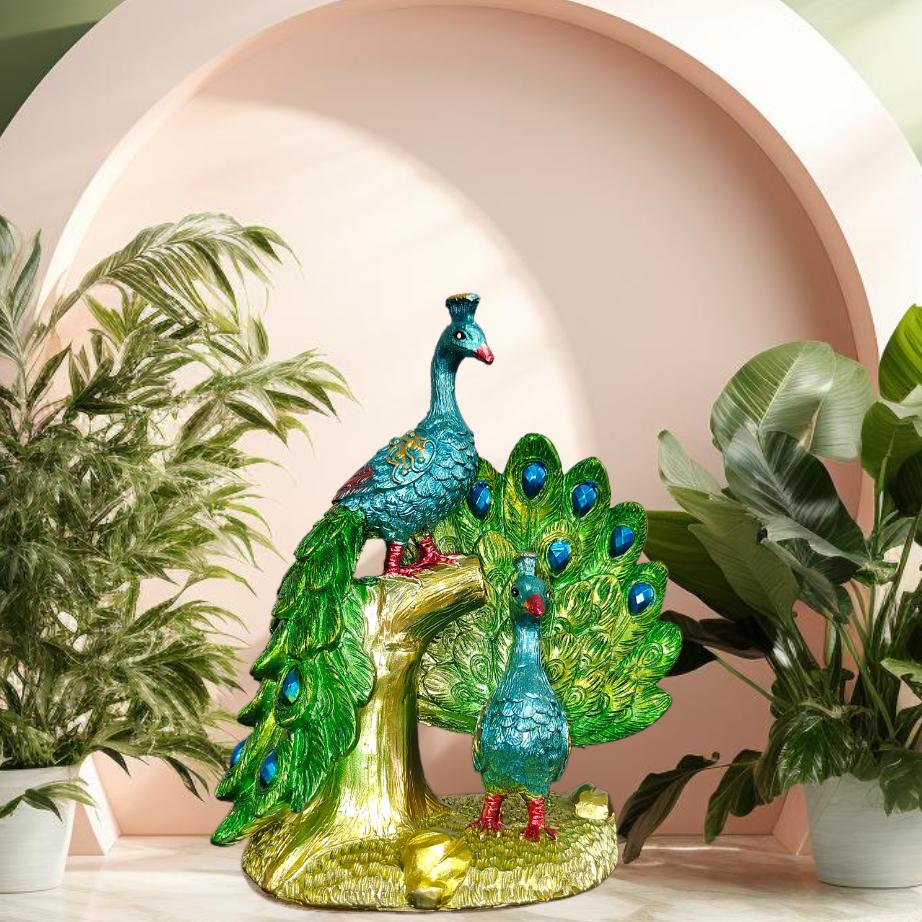 1 Resin Peacock Statue, Lifelike, Perching on a Branch, Suitable for Indoor and Outdoor Decoration. Can Be Used to Decorate Courtyards, Gardens, Ter
1 Resin Peacock Statue, Lifelike, Perching on a Branch, Suitable for Indoor and Outdoor Decoration. Can Be Used to Decorate Courtyards, Gardens, Ter
