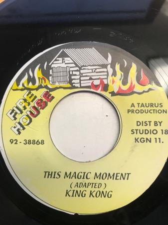 7inch Record KING KONG - Magic Moment 9238868 Fire House Jamaica Reggae, Ska & Dub Used
7inch Record KING KONG - Magic Moment 9238868 Fire House Jamaica Reggae, Ska & Dub Used