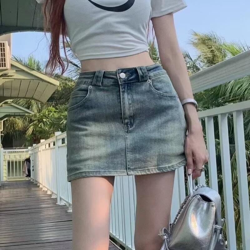 2025 Summer Women s High Waist Distressed Denim A-Line Skirt M: Height 155-165CM (95-108 lbs)
2025 Summer Women s High Waist Distressed Denim A-Line Skirt M: Height 155-165CM (95-108 lbs)