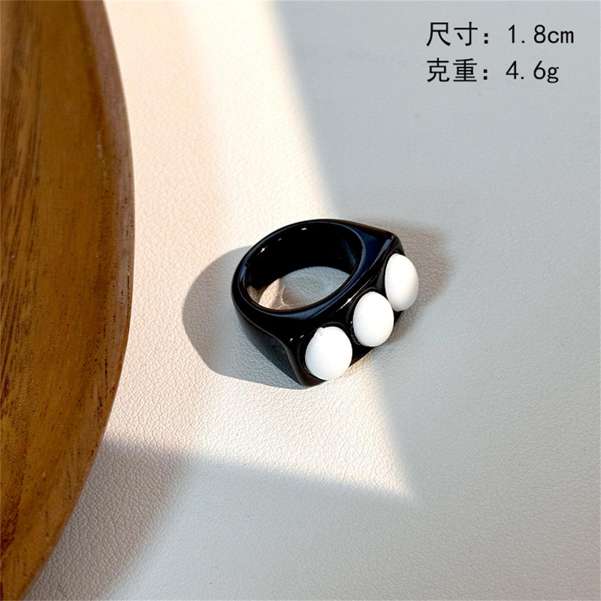 2026 Vintage Wide Large Chunky Rings for Women Crystal Resin Autumn Winter Geometric Irregular Stacking Wear Jewelry New Rings Size 7
2026 Vintage Wide Large Chunky Rings for Women Crystal Resin Autumn Winter Geometric Irregular Stacking Wear Jewelry New Rings Size 7