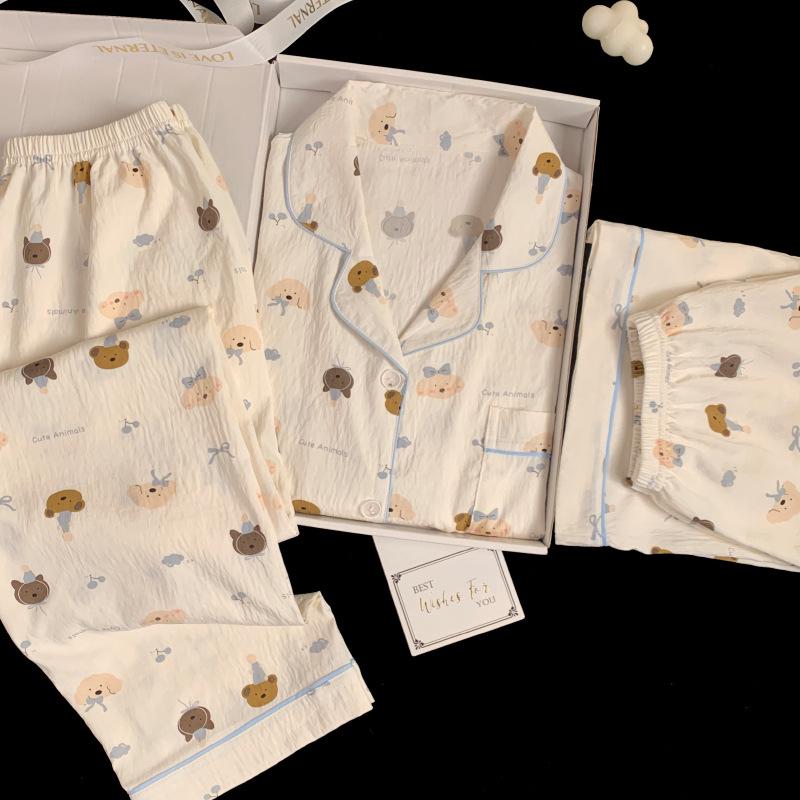 Летний женский пижамный комплект из хлопка Blue Bear — с короткими рукавами, милый мультяшный дизайн, домашний комплект из трех предметов. Female XXL (135-160 Jin)
Летний женский пижамный комплект из хлопка Blue Bear — с короткими рукавами, милый мультяшный дизайн, домашний комплект из трех предметов. Female XXL (135-160 Jin)