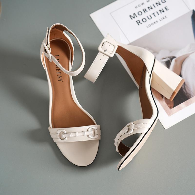 Summer fashion women s open-toed leather high-heeled sandals new thick-heeled high-heeled shoes versatile outer wear women s casual sandals 39 бежевий
Summer fashion women s open-toed leather high-heeled sandals new thick-heeled high-heeled shoes versatile outer wear women s casual sandals 39 бежевий