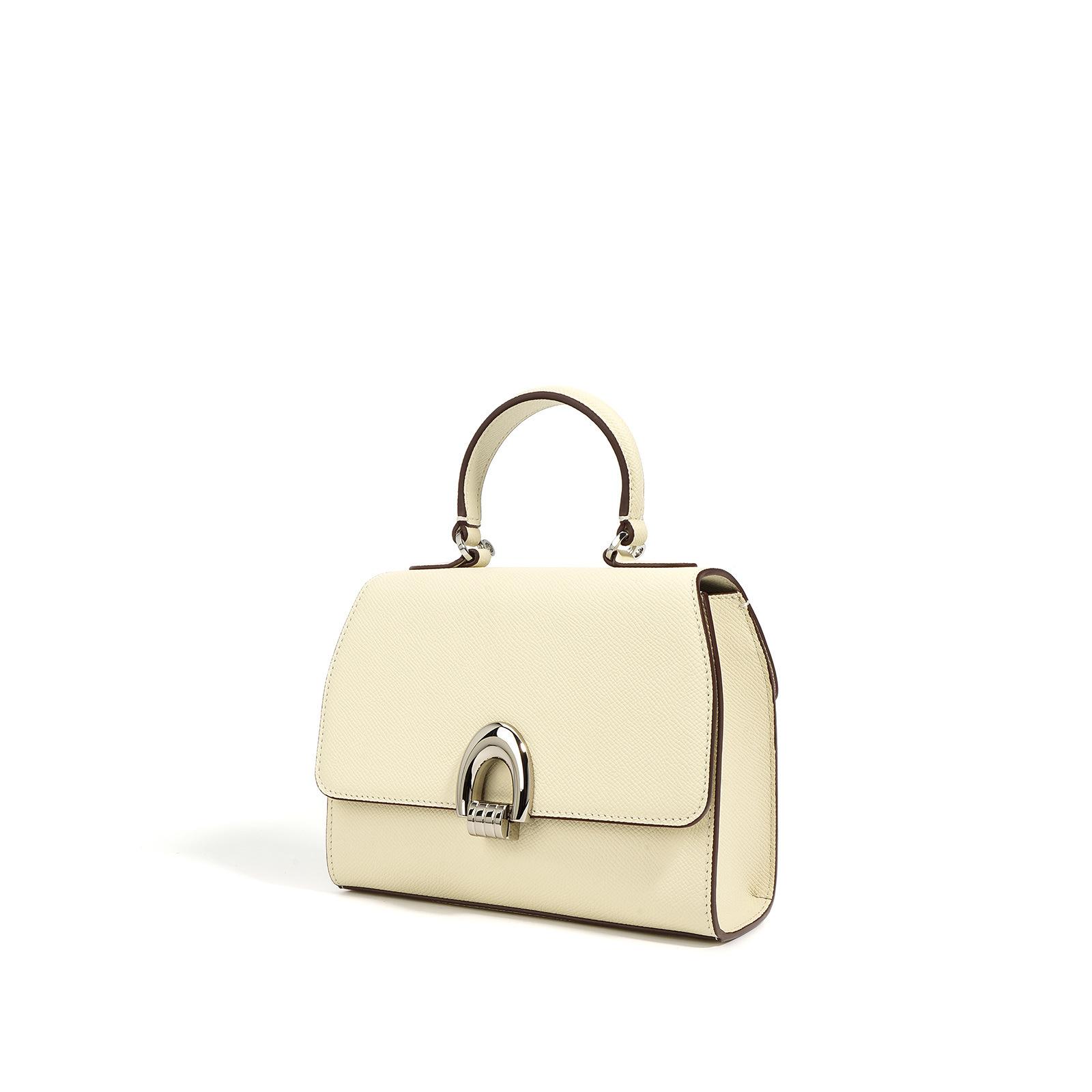 Весна новая текстурированная сумка из коровьей кожи 2025 простая для работы, универсальная, повседневная на плечо, сумка-мессенджер слоновая кость
Весна новая текстурированная сумка из коровьей кожи 2025 простая для работы, универсальная, повседневная на плечо, сумка-мессенджер слоновая кость