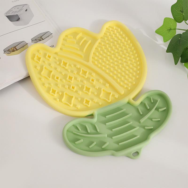 Multi-Function Lick Mat for Pets,Non-Slip Slow Feeder with Divider, Boredom Relief Anti-Choke Dining Mat for Dogs Cats,Dog Mat жовтий
Multi-Function Lick Mat for Pets,Non-Slip Slow Feeder with Divider, Boredom Relief Anti-Choke Dining Mat for Dogs Cats,Dog Mat жовтий
