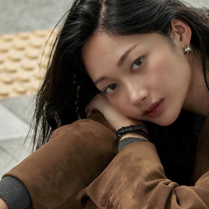 Гладкое прикосновение Плотное прилегание Размывающий тинт Длинный кирпичик
Гладкое прикосновение Плотное прилегание Размывающий тинт Длинный кирпичик