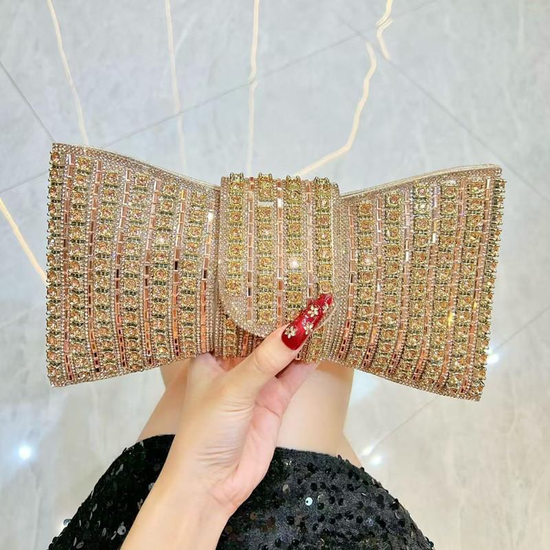 2025 Luxury Premium Full Color Big Diamonds Evening Clutch Bag Ladies Rhinestone Bow Shape Handbag Wedding Party Shoulder Bag
2025 Luxury Premium Full Color Big Diamonds Evening Clutch Bag Ladies Rhinestone Bow Shape Handbag Wedding Party Shoulder Bag