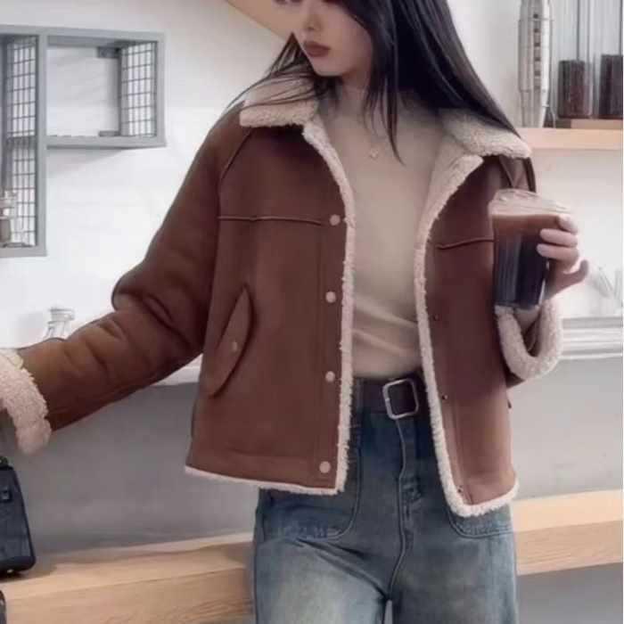 New Arrival: Little French Style Loose Faux Fur Jacket - Warm Lambskin Cotton Blend for Autumn/Winter. M
New Arrival: Little French Style Loose Faux Fur Jacket - Warm Lambskin Cotton Blend for Autumn/Winter. M
