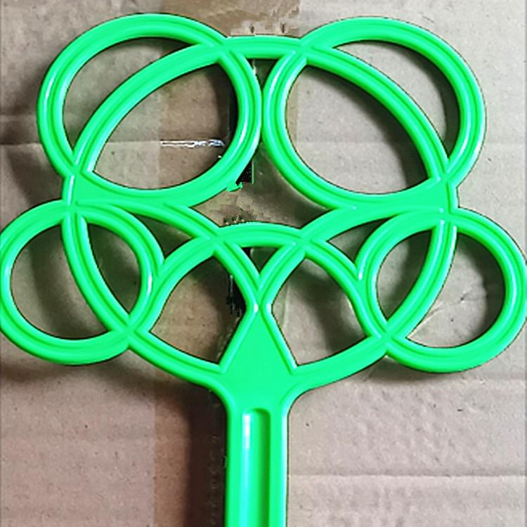 Регулируемая пластиковая выбивалка для пыли с длинной ручкой для одеял
Регулируемая пластиковая выбивалка для пыли с длинной ручкой для одеял