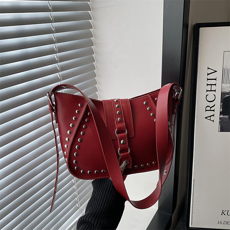 Vintage Rivet Thread Design Shoulder Bags for Women Versatile Ladies Pu Leather Crossbody Bag Solid Color Female Handbags Zipper червоний
Vintage Rivet Thread Design Shoulder Bags for Women Versatile Ladies Pu Leather Crossbody Bag Solid Color Female Handbags Zipper червоний