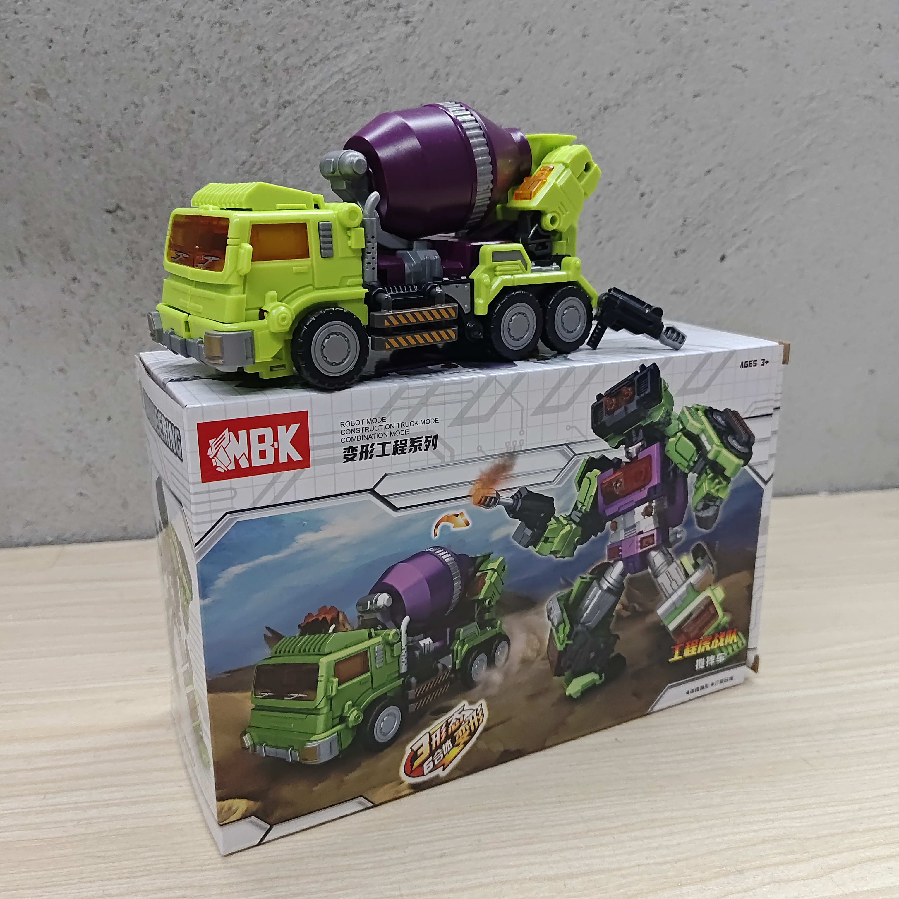 Трансформер Робот NBK Devastator Mixmaster Scavenger Overload Hightower Scrapmetal Scrapper Longhaul Skipjack Деформаційна Іграшка
Трансформер Робот NBK Devastator Mixmaster Scavenger Overload Hightower Scrapmetal Scrapper Longhaul Skipjack Деформаційна Іграшка