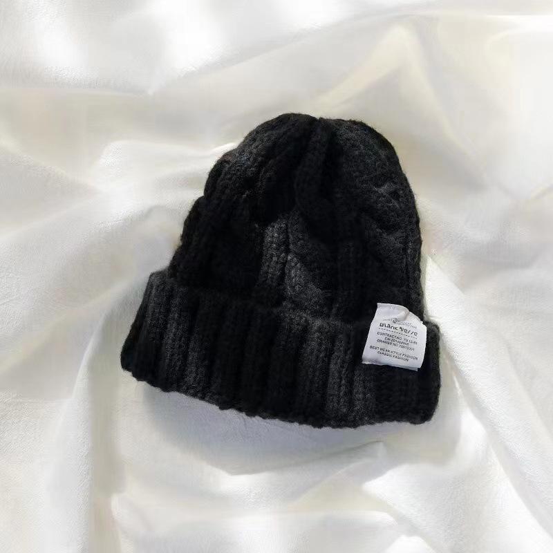 Candy Color Winter Hats for Women Men Knitted Beanie Solid Color Hat Autumn Woolen Sports Cap Outdoor Warm Unisex чёрный
Candy Color Winter Hats for Women Men Knitted Beanie Solid Color Hat Autumn Woolen Sports Cap Outdoor Warm Unisex чёрный