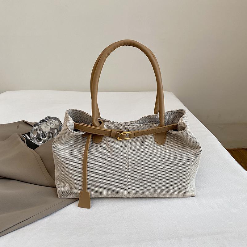 Fashion underarm big bag women s new trendy retro handbag large capacity commuter shoulder cloth bag
Fashion underarm big bag women s new trendy retro handbag large capacity commuter shoulder cloth bag