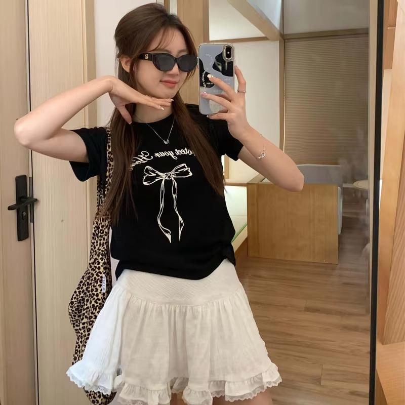 Korean Sweet Bow Letter Graphic T Shirts Round Neck T-shirt for Women Casual Loose Top Summer Oversized Women s Summer Clothes S
Korean Sweet Bow Letter Graphic T Shirts Round Neck T-shirt for Women Casual Loose Top Summer Oversized Women s Summer Clothes S