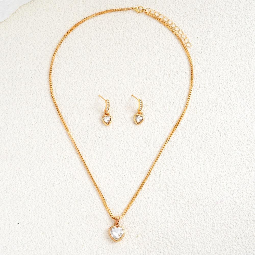 Women s Heart CZ Stone Charm Pendant Necklace And Earrings Set Elegant Anniversary Gift Set
Women s Heart CZ Stone Charm Pendant Necklace And Earrings Set Elegant Anniversary Gift Set