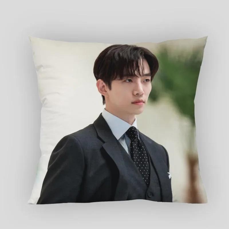 King The Land Pillow Cover Customize Pillowcase Modern Home Decorative Pillow Case For Living Room 45X45cm 12x12Inch
King The Land Pillow Cover Customize Pillowcase Modern Home Decorative Pillow Case For Living Room 45X45cm 12x12Inch