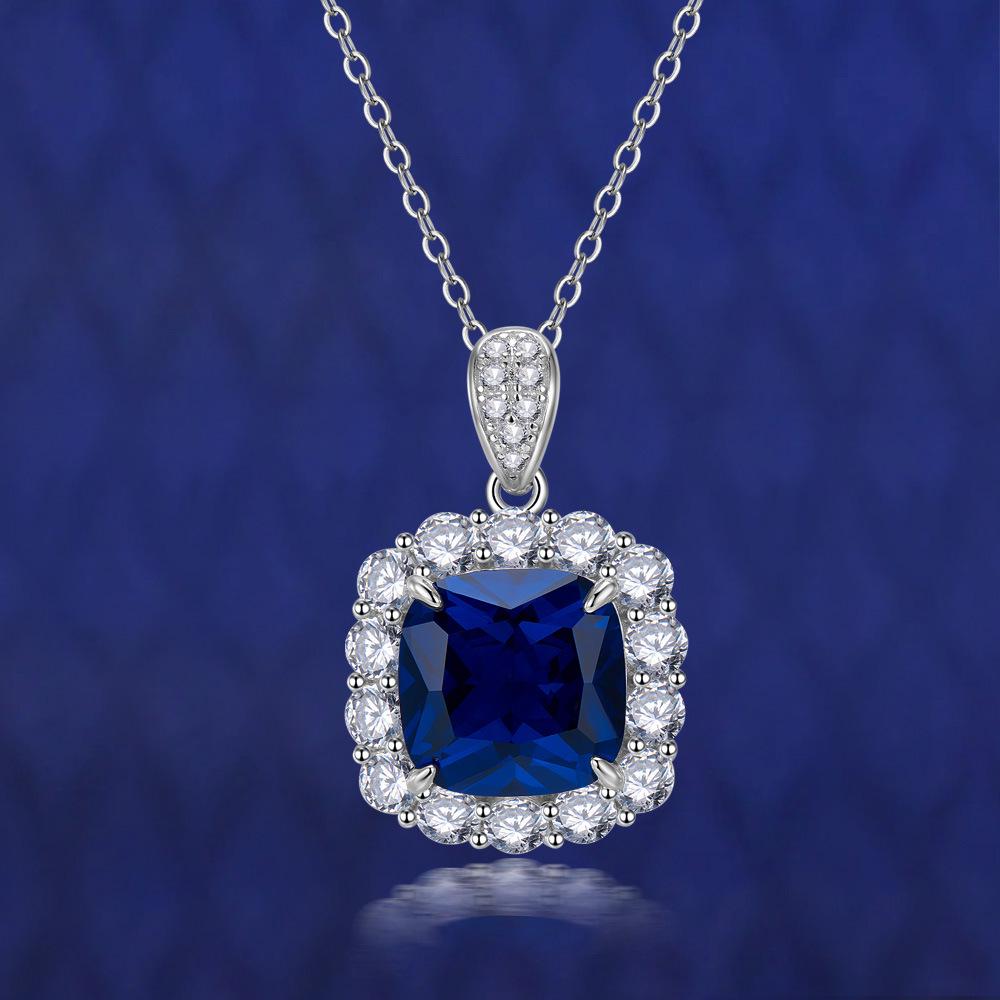 Xiancan 2022 12x12 Royal Blue Sapphire 10-Carat Pendant Necklace in 925 Sterling Silver 925 Silver синий
Xiancan 2022 12x12 Royal Blue Sapphire 10-Carat Pendant Necklace in 925 Sterling Silver 925 Silver синий
