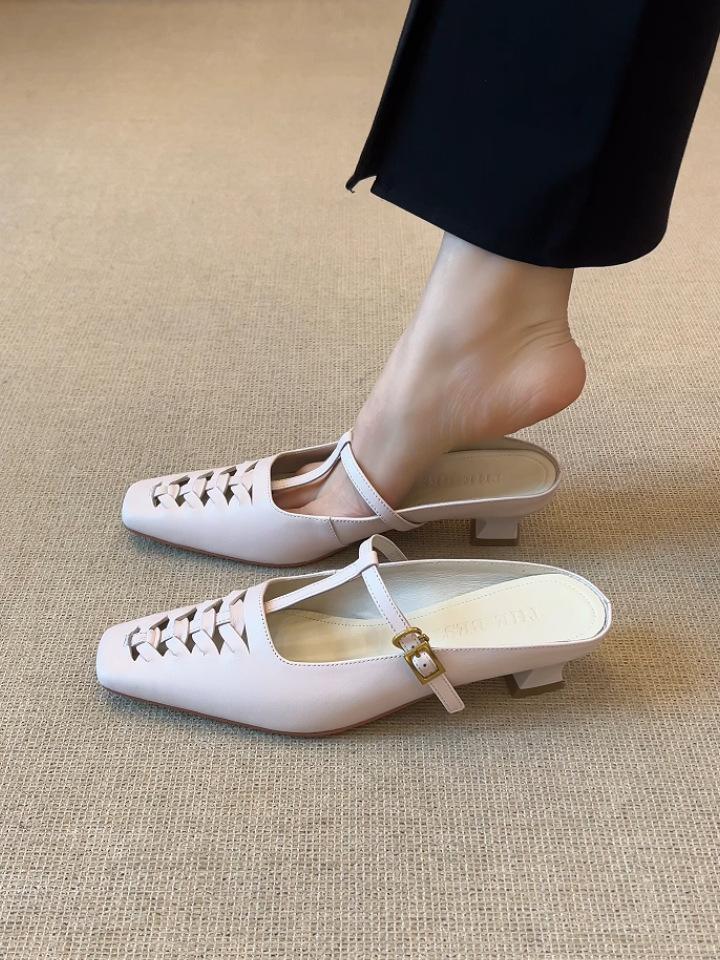 Retro woven square head Muller shoes 2025 summer new French versatile T-type with bag head outside wearing cool slippers women 40
Retro woven square head Muller shoes 2025 summer new French versatile T-type with bag head outside wearing cool slippers women 40