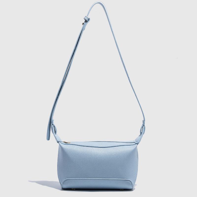 Versatile dumpling bag New simple Versatile messenger bag Textured fashionable commuter shoulder armpit bag синий
Versatile dumpling bag New simple Versatile messenger bag Textured fashionable commuter shoulder armpit bag синий