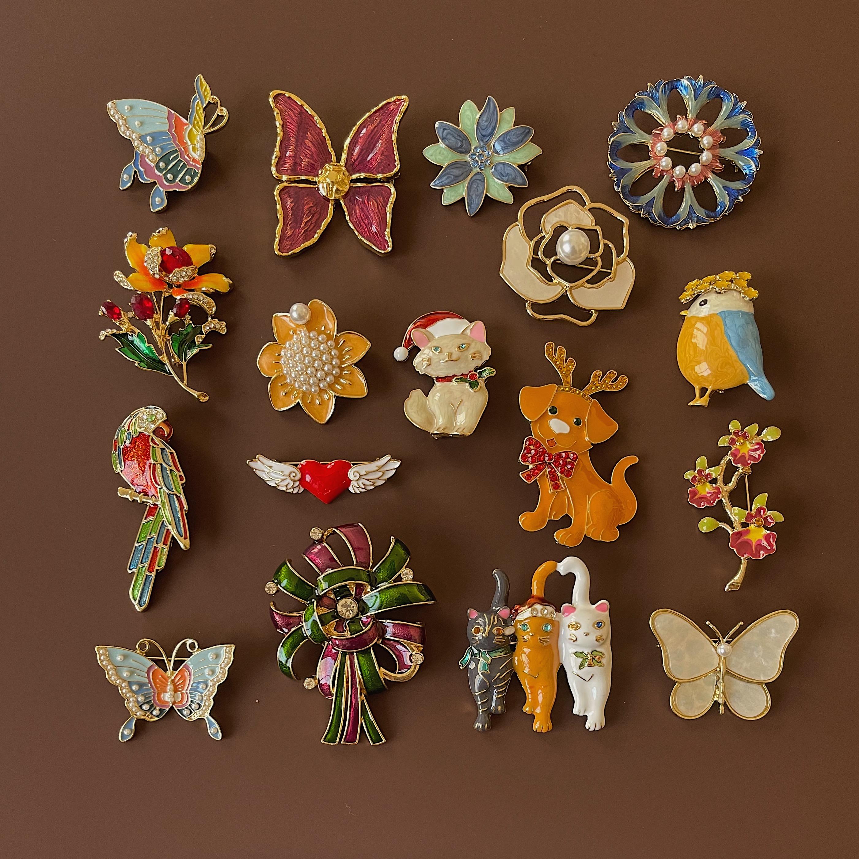 Vintage Classic Flower Butterfly Enamel Pins Brooches For Women Men Exquisite Retro Baroque Badges Lapel Pins Unisex Accessories
Vintage Classic Flower Butterfly Enamel Pins Brooches For Women Men Exquisite Retro Baroque Badges Lapel Pins Unisex Accessories