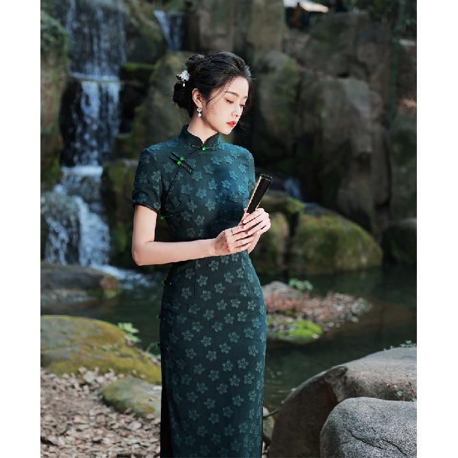 2023 Новое китайское платье Cheongsam Цветочное Элегантное Древнее Улучшенное Cheongsam Этнический стиль Молодой
2023 Новое китайское платье Cheongsam Цветочное Элегантное Древнее Улучшенное Cheongsam Этнический стиль Молодой