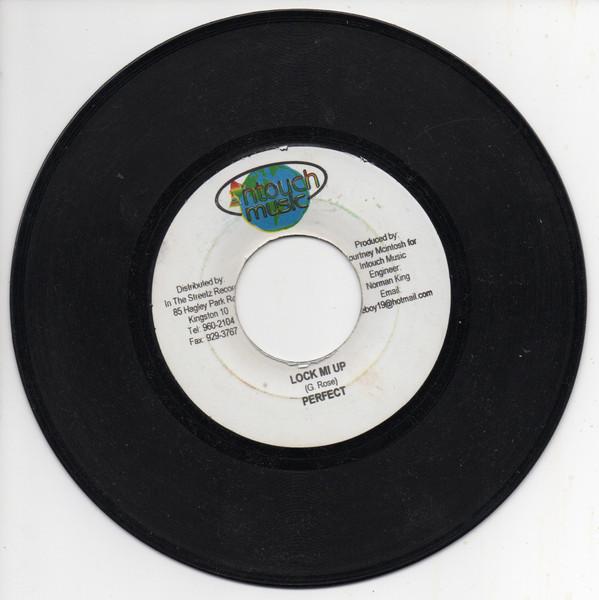 7inch Record PERFECT / MR. FUSE - Lock Mi Up / You ll Know NONE Intouch Music Jamaica Reggae, Ska & Dub Used
7inch Record PERFECT / MR. FUSE - Lock Mi Up / You ll Know NONE Intouch Music Jamaica Reggae, Ska & Dub Used