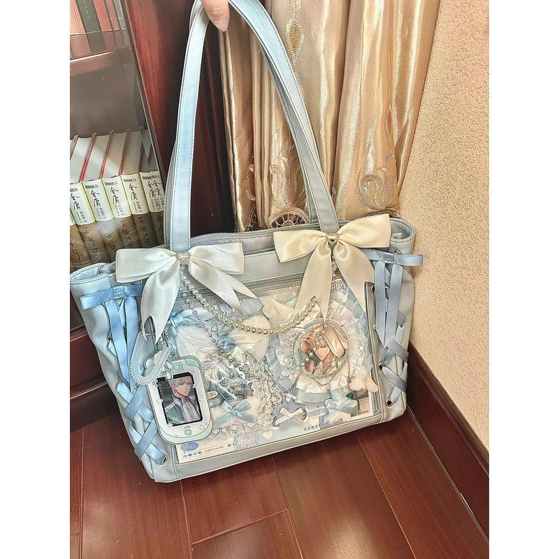 Сумка-тоут большой вместимости женская 2025 Новое поступление мультяшный рюкзак японский стиль лента форма JK аниме сумка на плечо Blue
Сумка-тоут большой вместимости женская 2025 Новое поступление мультяшный рюкзак японский стиль лента форма JK аниме сумка на плечо Blue