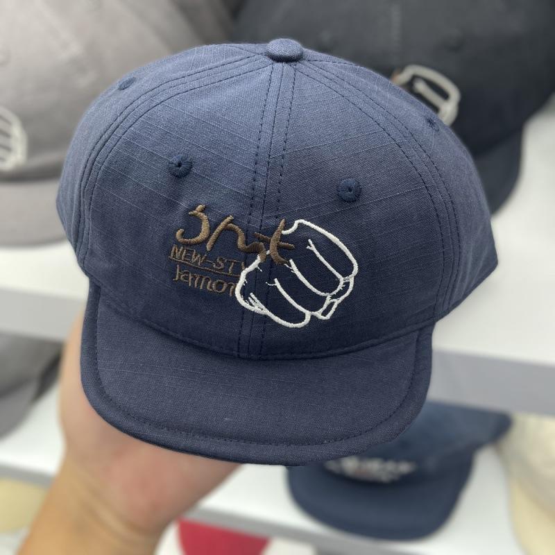 Рабочая шляпа с короткими полями Мужская уличная шляпа с маленькими полями Японская бейсболка с мягкими полями Универсальная вышитая модная бейсболка Женская M(56-58cm)
Рабочая шляпа с короткими полями Мужская уличная шляпа с маленькими полями Японская бейсболка с мягкими полями Универсальная вышитая модная бейсболка Женская M(56-58cm)