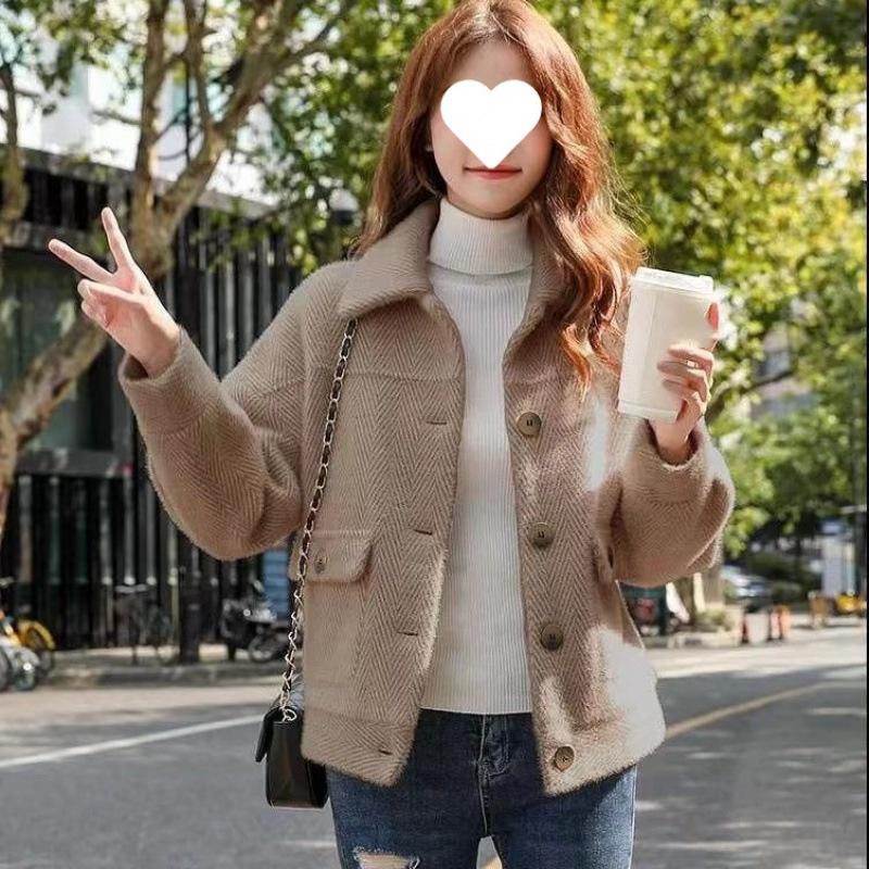 Осенне-зимняя женская короткая куртка из искусственного норкового флиса, женская блузка, куртка из золотистого норка, подходящая ко всему S хаки
Осенне-зимняя женская короткая куртка из искусственного норкового флиса, женская блузка, куртка из золотистого норка, подходящая ко всему S хаки