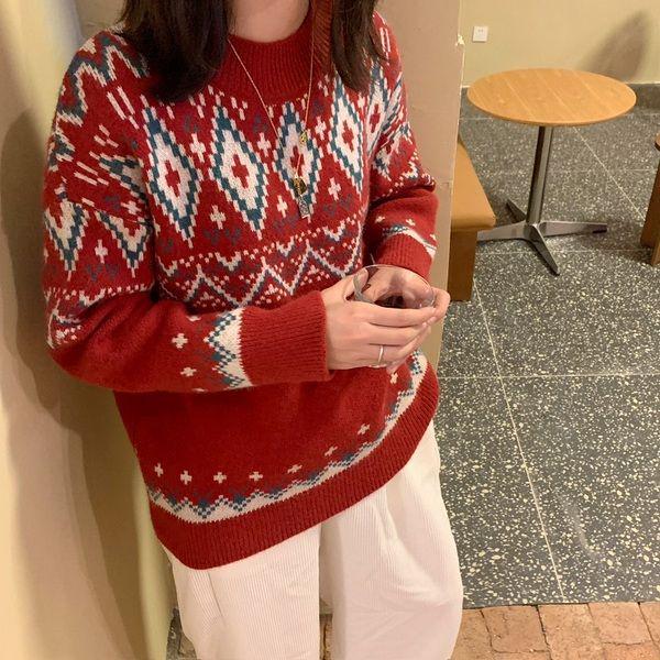 Korean Style Red Christmas Sweater for Women - Loose, Retro Pullover with Round Neck, Knitted for Autumn and Winter One Size
Korean Style Red Christmas Sweater for Women - Loose, Retro Pullover with Round Neck, Knitted for Autumn and Winter One Size