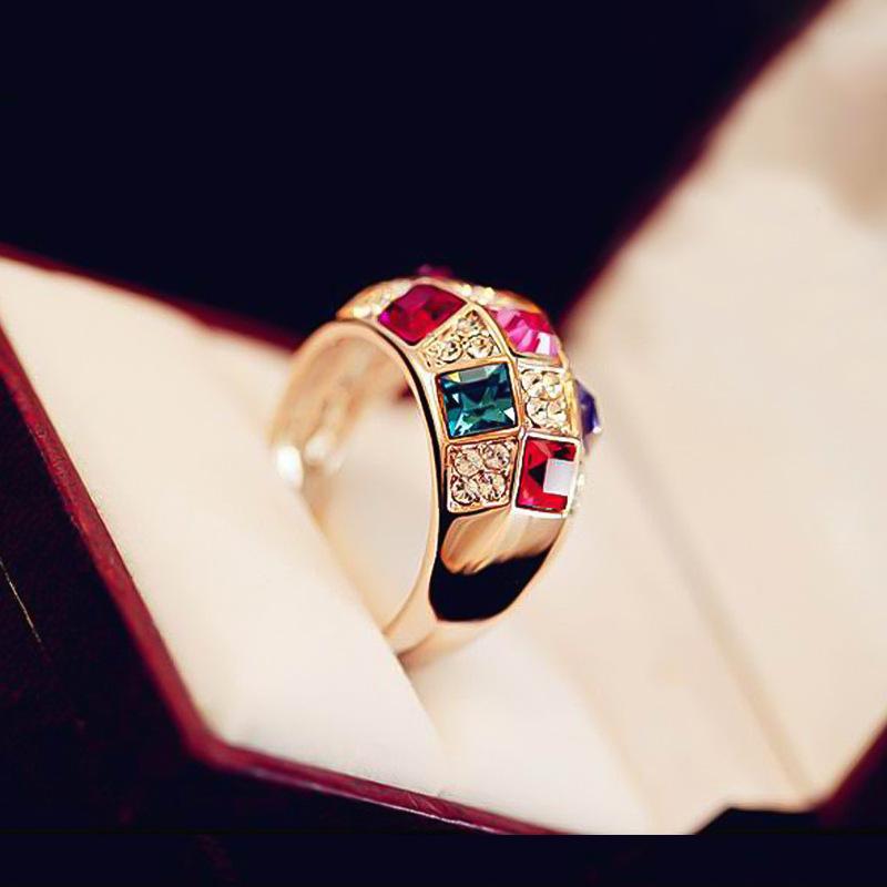 European & American Style Austrian Temperament Colored Diamond Ring with Fantasy Color Necklace & Rhinestone Inlay
European & American Style Austrian Temperament Colored Diamond Ring with Fantasy Color Necklace & Rhinestone Inlay