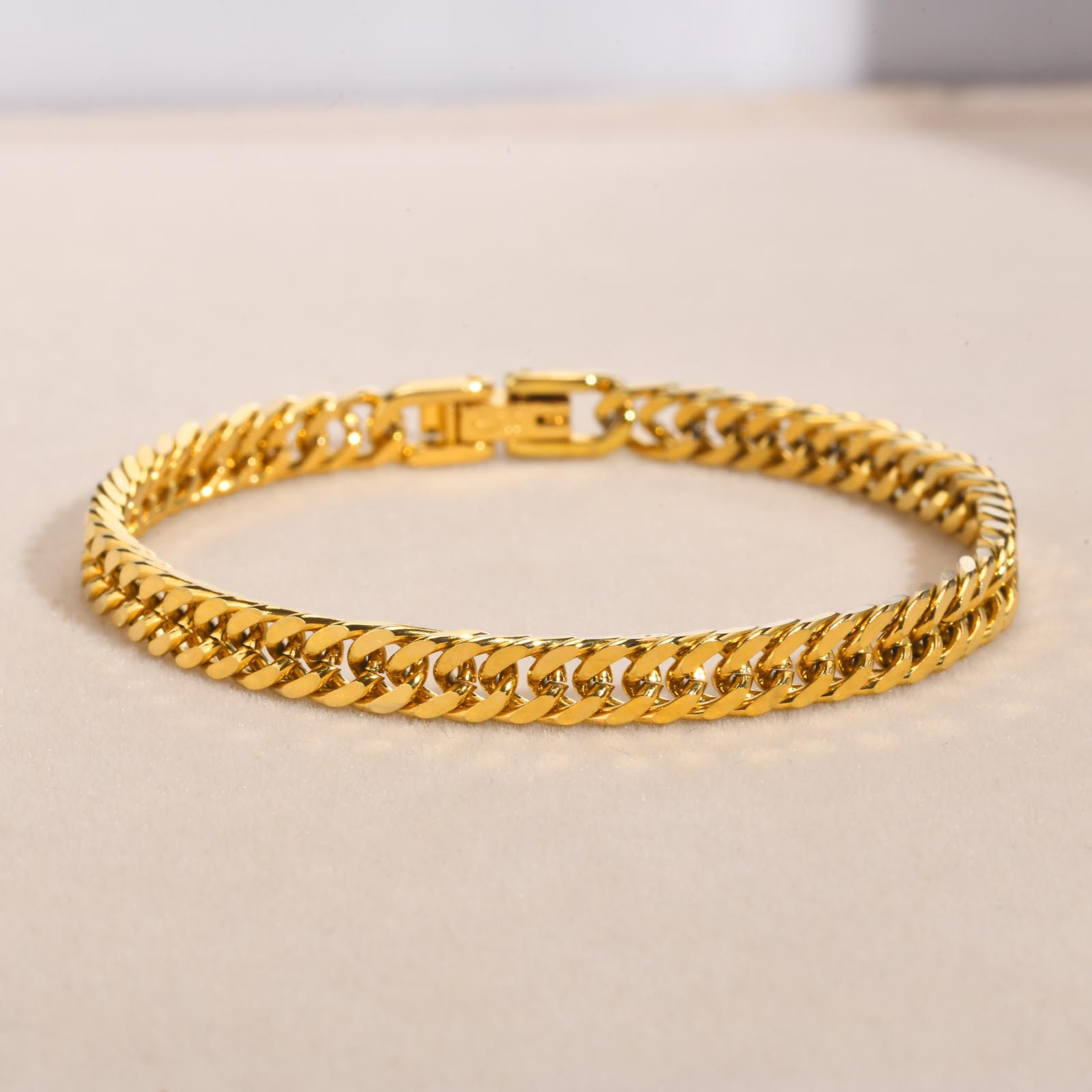 2026 New Cuban Link Chain Bracelet for Women,Gold Color Stainless Steel Chain Wristband Bracelets,Fashion Jewelry Gifts
2026 New Cuban Link Chain Bracelet for Women,Gold Color Stainless Steel Chain Wristband Bracelets,Fashion Jewelry Gifts