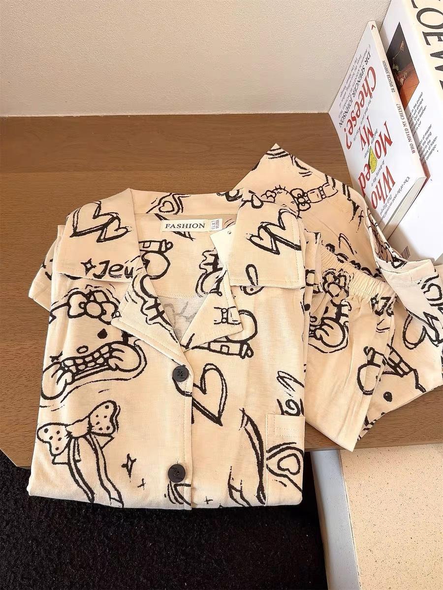 Internet celebrity graffiti style sketch Hello Kitty full print pajamas summer short sleeves shorts cardigan two-piece set girl loungewear S
Internet celebrity graffiti style sketch Hello Kitty full print pajamas summer short sleeves shorts cardigan two-piece set girl loungewear S