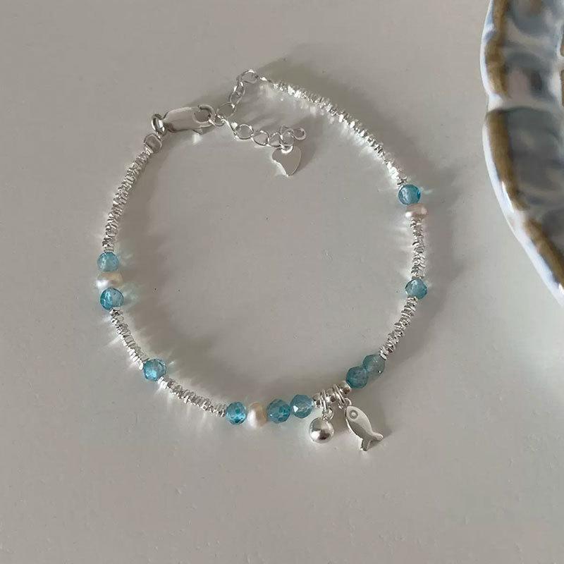 Синий хрустальный сломанный серебряный браслет с рыбками, женский нишевый дизайн, чувство легкости, роскошь, элегантность, мода, темперамент, универсальный браслет, ювелирные изделия
Синий хрустальный сломанный серебряный браслет с рыбками, женский нишевый дизайн, чувство легкости, роскошь, элегантность, мода, темперамент, универсальный браслет, ювелирные изделия