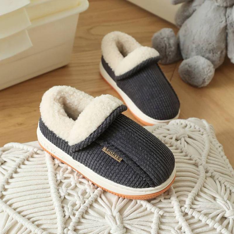 New boys cotton slippers bag heel platform thermal shoes girls indoor home shoes fleece outer wear children s fluffy shoes 32-33 (one size smaller) сірий колір
New boys cotton slippers bag heel platform thermal shoes girls indoor home shoes fleece outer wear children s fluffy shoes 32-33 (one size smaller) сірий колір