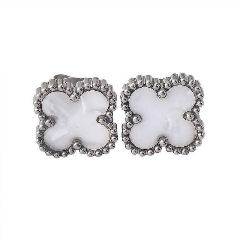 E-commerce popular stainless steel four-leaf clover simple and fashionable versatile light luxury high-end necklace collarbone chain stud earrings
E-commerce popular stainless steel four-leaf clover simple and fashionable versatile light luxury high-end necklace collarbone chain stud earrings