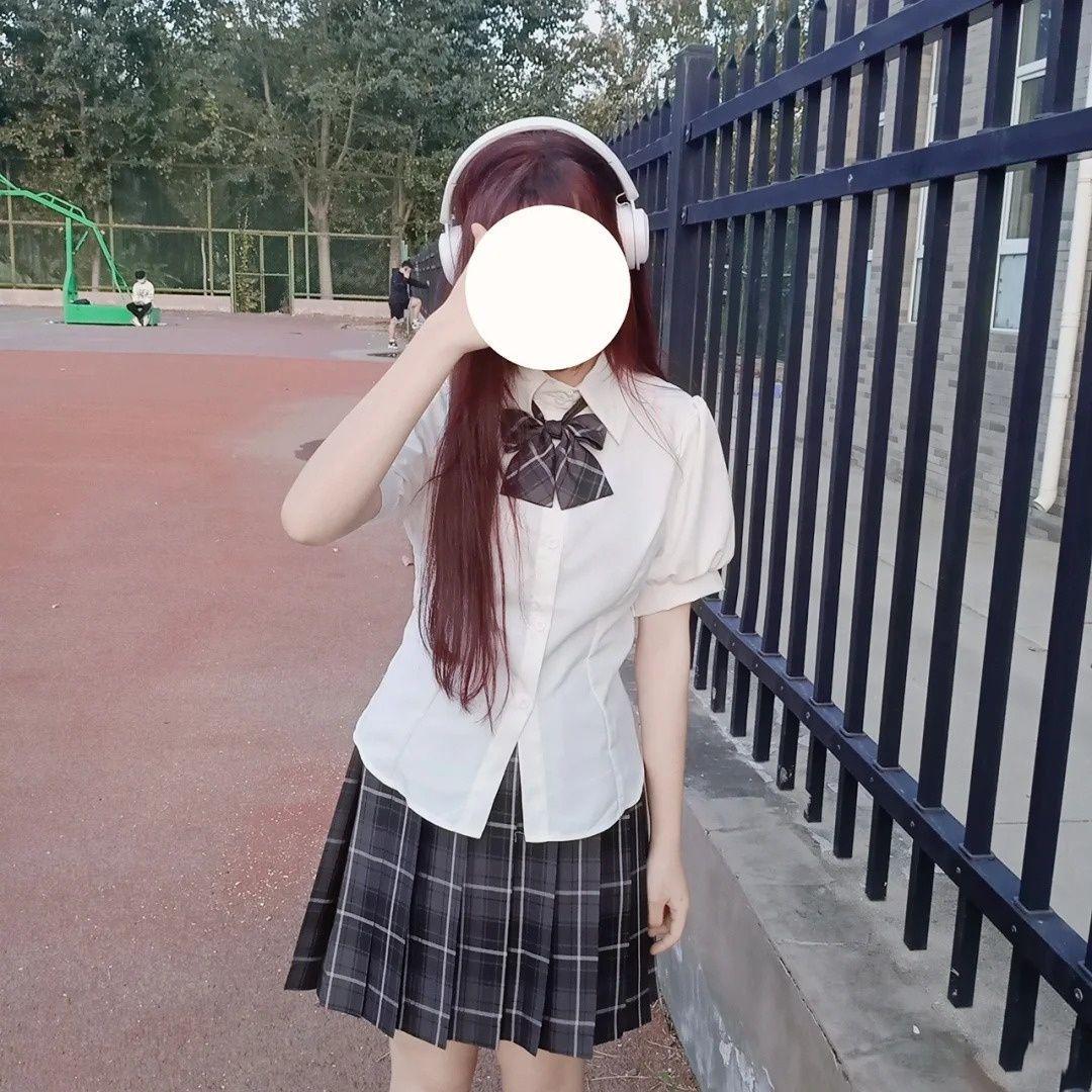 Stylish JK Plaid Skirt and Lace-Up Waist Blouse Set for Women - Summer Academy Look Large
Stylish JK Plaid Skirt and Lace-Up Waist Blouse Set for Women - Summer Academy Look Large