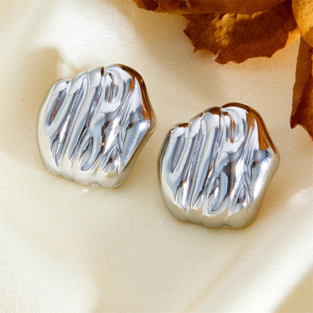 Серьги Temperament Niche Light Luxury Retro Stud Серьги из нержавеющей стали для женщин Изысканные серьги
Серьги Temperament Niche Light Luxury Retro Stud Серьги из нержавеющей стали для женщин Изысканные серьги
