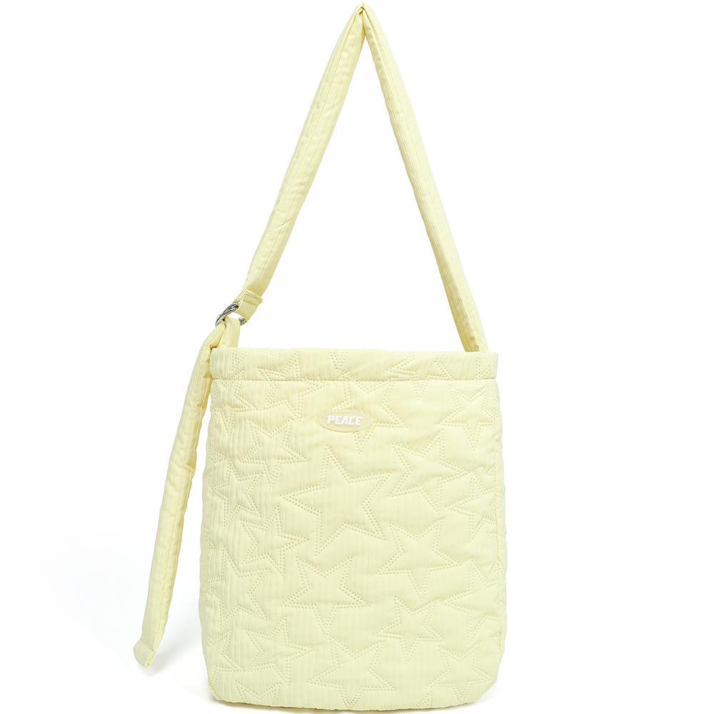 New Cotton Padded, Quilted Tote Bag with Cotton Clip, Korean Niche Designer Commuter Bag, Crossbody Bag, Versatile жёлтый
New Cotton Padded, Quilted Tote Bag with Cotton Clip, Korean Niche Designer Commuter Bag, Crossbody Bag, Versatile жёлтый